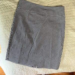 Geometric print pencil skirt